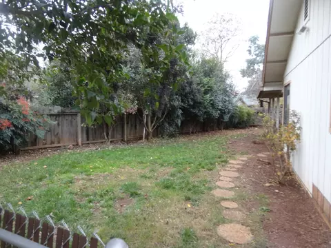 1899 Sutterwood Dr, Redding, CA 96002 photo 13