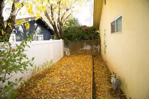 3025 Winding Way, Redding, CA 96003 photo 18