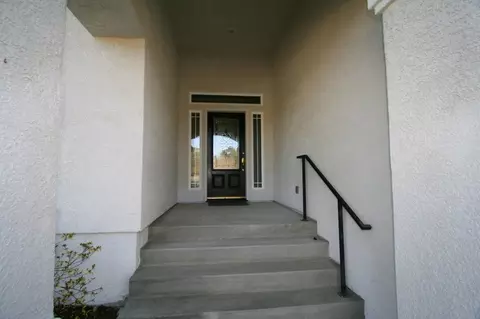 2279 Wicklow St, Redding, CA 96001 photo 2