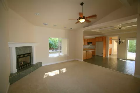 2279 Wicklow St, Redding, CA 96001 photo 4