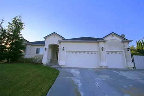 2279 Wicklow St, Redding, CA 96001 photo 1