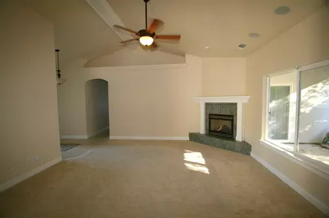 2279 Wicklow St, Redding, CA 96001 photo 3