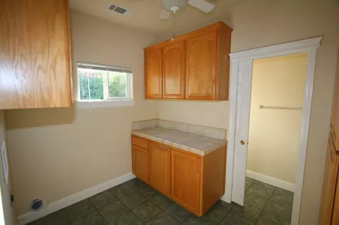 2279 Wicklow St, Redding, CA 96001 photo 6