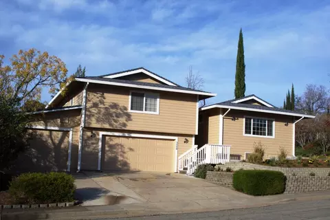 3880 Westgate Ave, Redding, CA 96001 photo 1