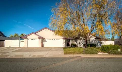 19240 Hollow Ln, Redding, CA 96003 photo 1