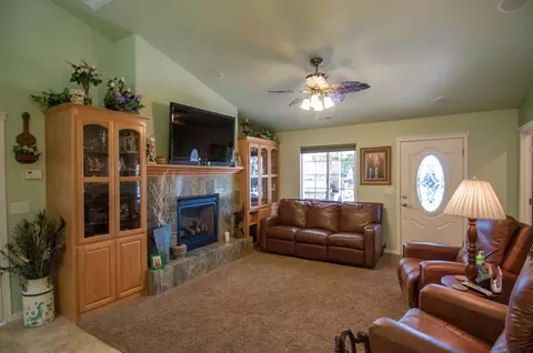 19240 Hollow Ln, Redding, CA 96003 photo 37