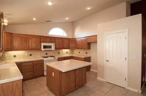 19240 Hollow Ln, Redding, CA 96003 photo 8