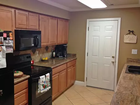 805 Cascade Ave, Red Bluff, CA 96080 photo 3