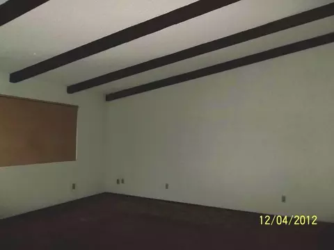 230 Woodcliff Dr, Redding, CA 96003 photo 3