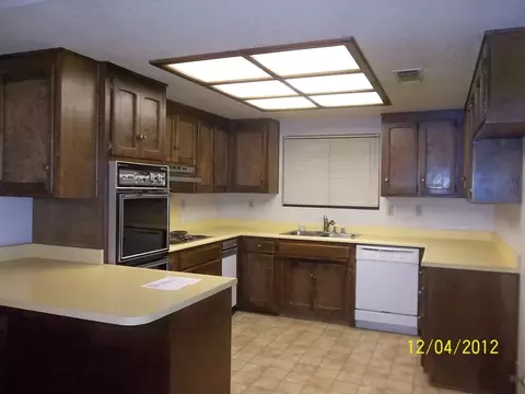 230 Woodcliff Dr, Redding, CA 96003 photo 4