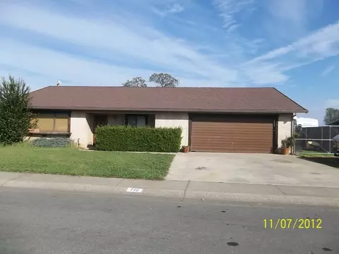 230 Woodcliff Dr, Redding, CA 96003 photo 1