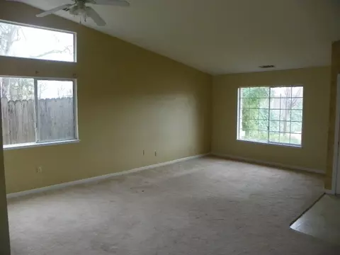 710 Mallard St, Redding, CA 96003 photo 4