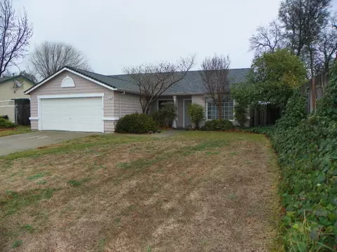 710 Mallard St, Redding, CA 96003 photo 3
