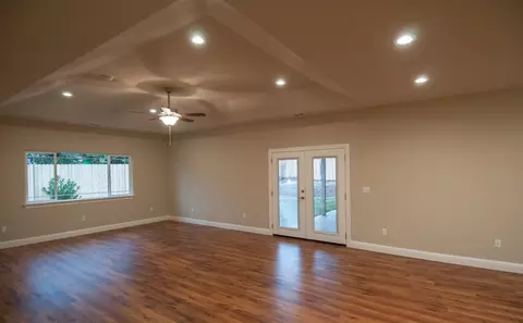 842 Country Oak Dr, Redding, CA 96003 photo 6