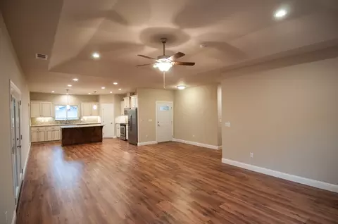 842 Country Oak Dr, Redding, CA 96003 photo 5