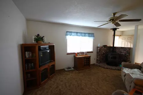 2488 Harlan Dr, Redding, CA 96003 photo 9