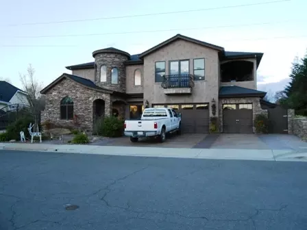 955 River Bend Rd, Redding, CA 96003 photo 2
