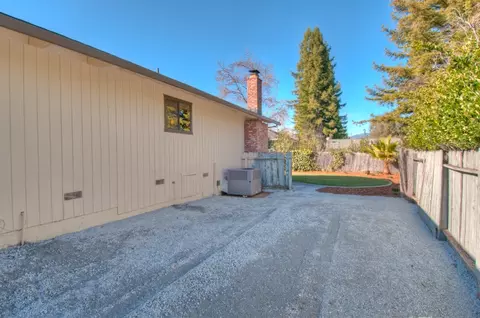 532 Royal Oaks Dr, Redding, CA 96001 photo 31