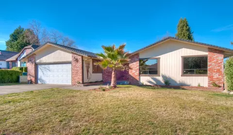 532 Royal Oaks Dr, Redding, CA 96001 photo 2
