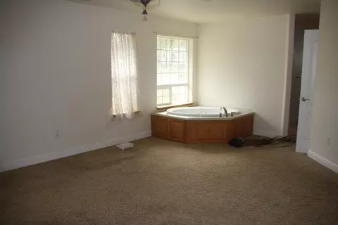 18396 Old Oasis Rd, Redding, CA 96003 photo 4