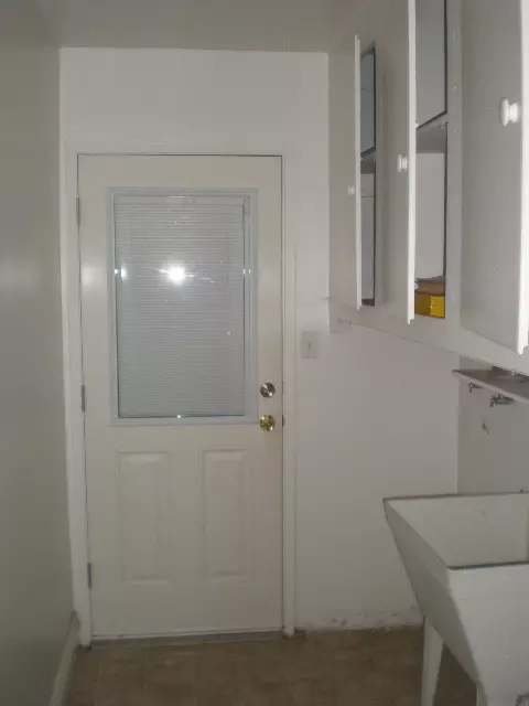 1963 Sycamore Dr, Redding, CA 96001 photo 8