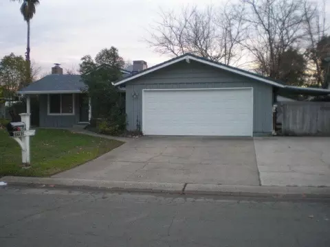1963 Sycamore Dr, Redding, CA 96001 photo 2