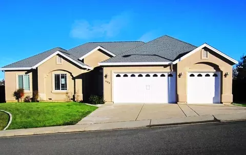 539 Fair Hill Dr, Redding, CA 96003 photo 1
