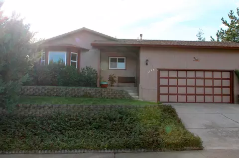 3743 Lake Forest Dr, Redding, CA 96003 photo 1