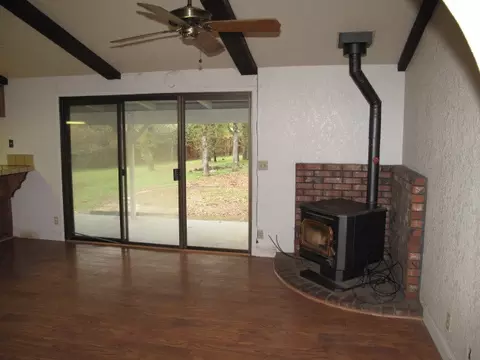13192 Shasta Meadows Dr, Redding, CA 96003 photo 2
