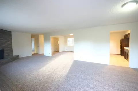 7093 Granada Dr, Redding, CA 96002 photo 4