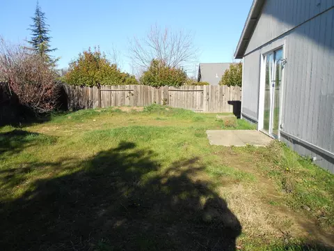 619 Springer Dr, Redding, CA 96003 photo 7