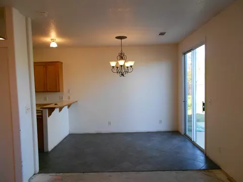 619 Springer Dr, Redding, CA 96003 photo 4