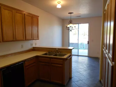 619 Springer Dr, Redding, CA 96003 photo 6