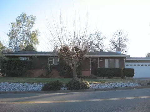 1473 Riviera Dr, Redding, CA 96001 photo 1