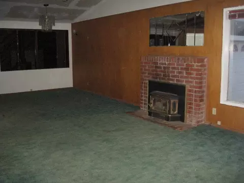 1473 Riviera Dr, Redding, CA 96001 photo 5