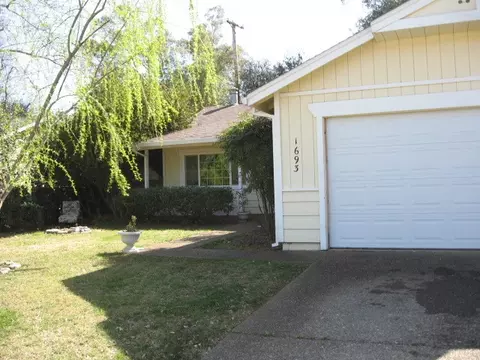 1693 Morning Sun Dr, Redding, CA 96002 photo 3