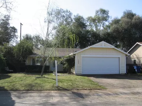 1693 Morning Sun Dr, Redding, CA 96002 photo 2