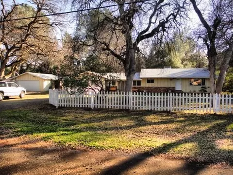 1234 Gordon, Redding, CA 96002 photo 2