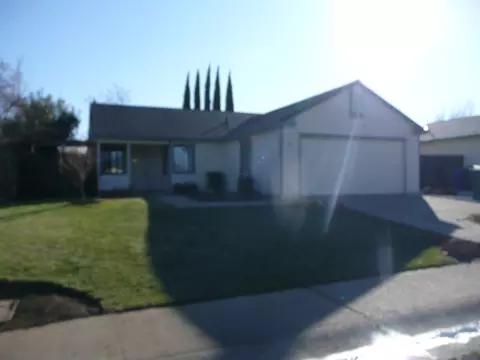 823 Springer Dr, Redding, CA 96003 photo 1