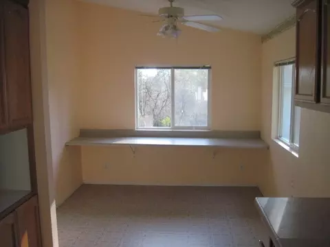 16734 Thompson Ln, Redding, CA 96001 photo 6