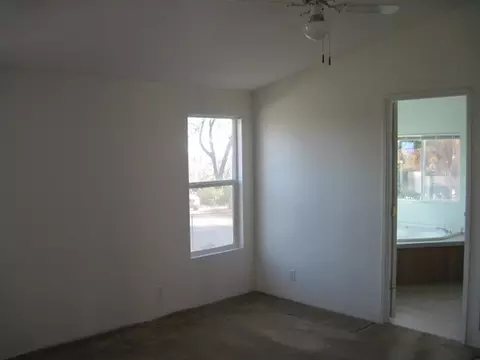 16734 Thompson Ln, Redding, CA 96001 photo 3