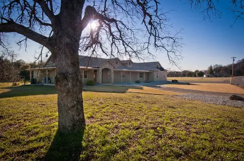 20425 Vintage Dr, Red Bluff, CA 96080 photo 2