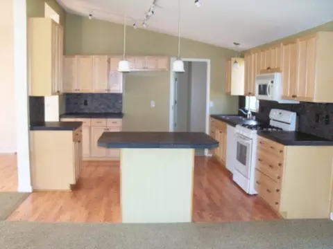 18284 View Point Dr, Anderson, CA 96007 photo 7