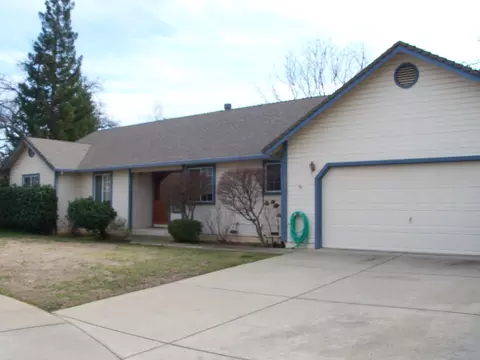 516 Olympic St, Redding, CA 96003 photo 1