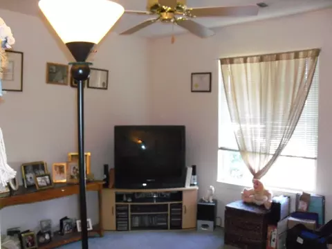 516 Olympic St, Redding, CA 96003 photo 6