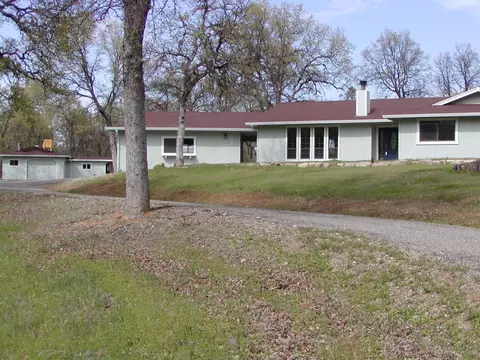 8479 Rocklin Way, Redding, CA 96001 photo 1