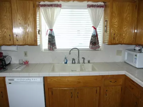 1836 Shady Ln, Redding, CA 96002 photo 9