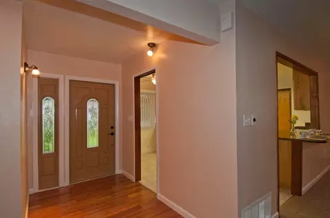 3047 Birch Way, Redding, CA 96002 photo 2