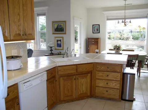 2081 Princeton Way, Redding, CA 96003 photo 4