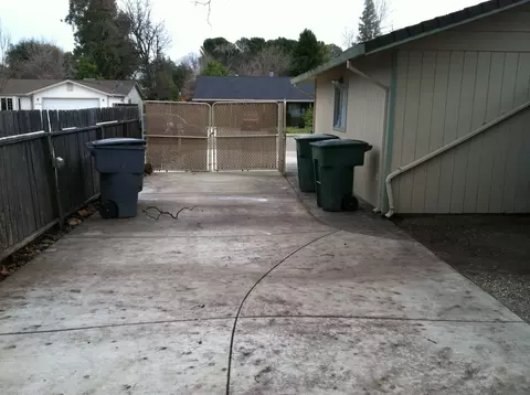 2736 Jasmine Way, Redding, CA 96002 photo 6